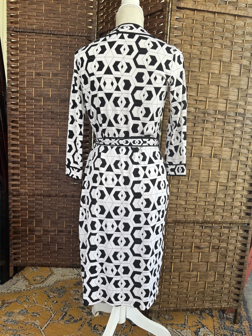 Diane von Furstenberg Silk Wrap Dress – Black & White Geometric Print - Picture 6 of 11